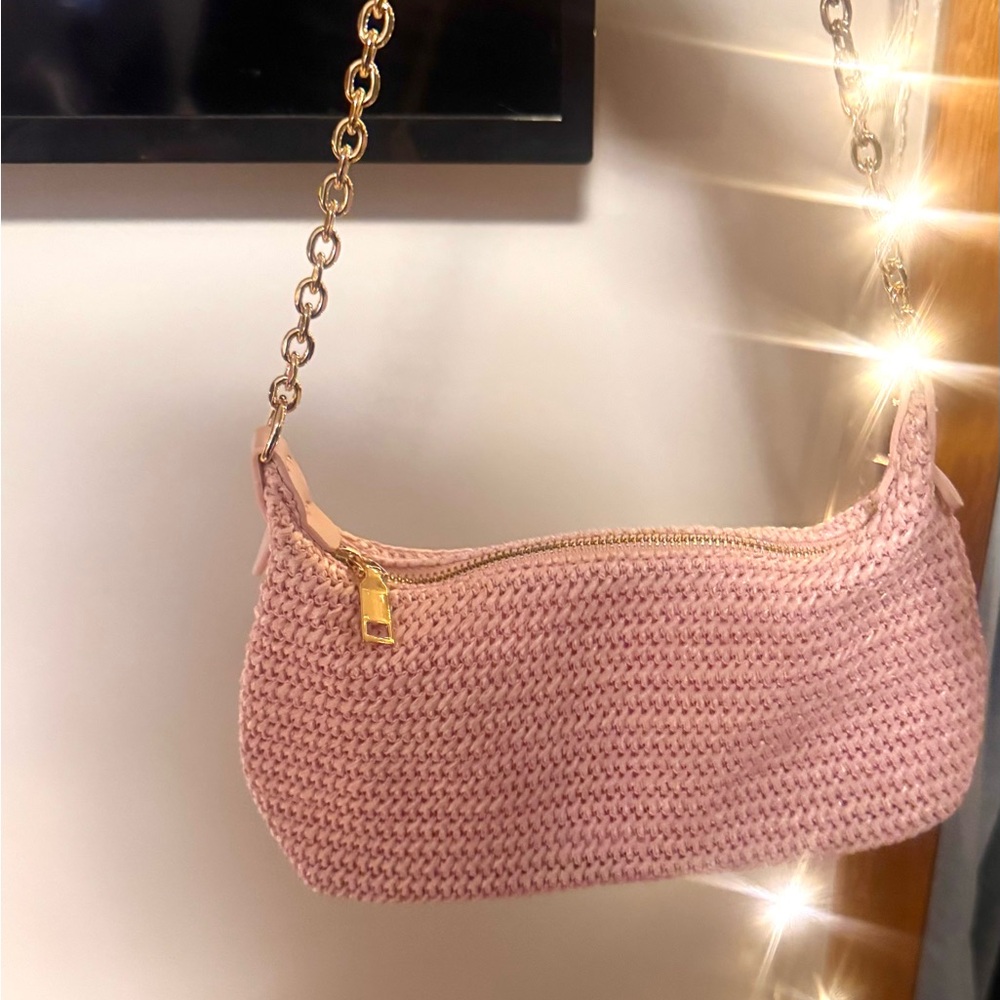 Pink Knitted Shoulder Bag with Gold Chain